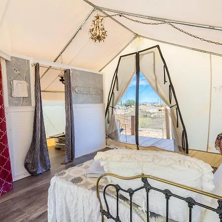 Silver Spur Homestead Luxury Glamping -The Tombstone Exterior photo